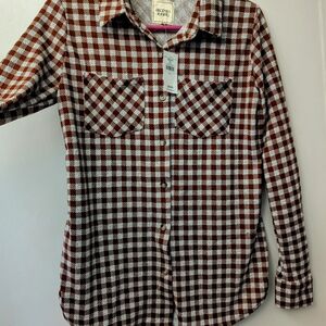 Women's Red and White Plaid Long Sleeve Shirt
